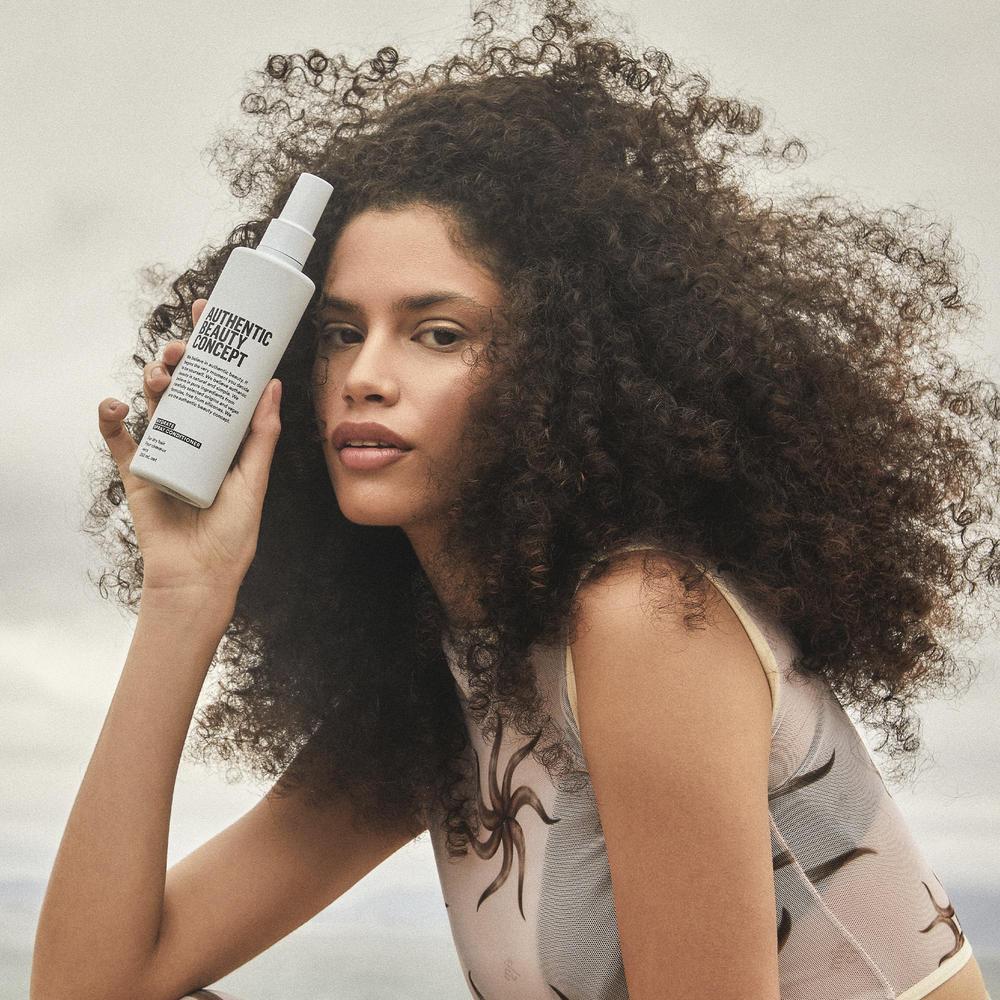 Authentic Beauty Concept  Hydrate Spray Conditioner 250 ml