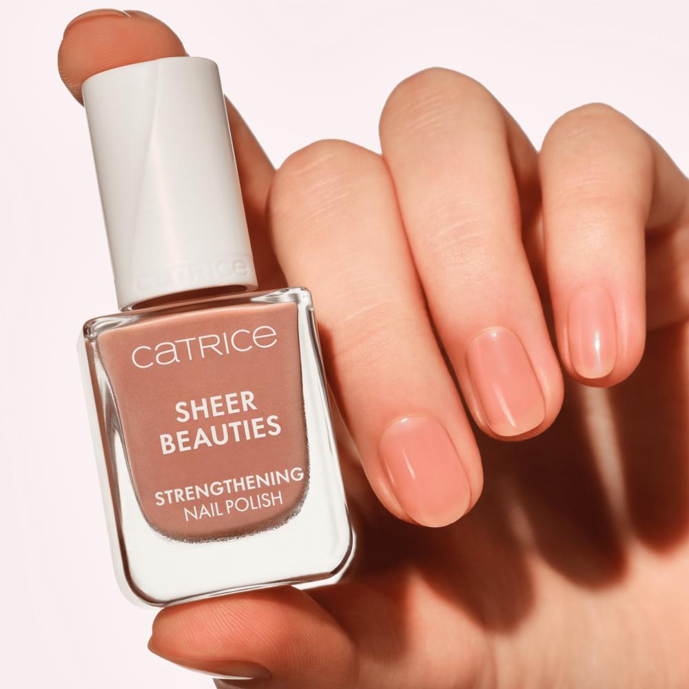 12140670-Farbe-Nudie Beautie