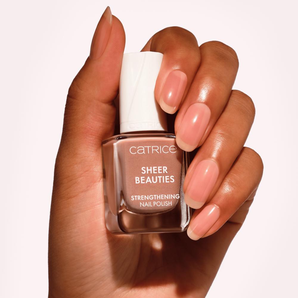 12140670-Farbe-Nudie Beautie
